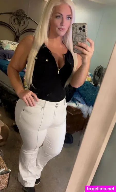 Princessariel32 OnlyFans Thumbnail #61ybvXQlat