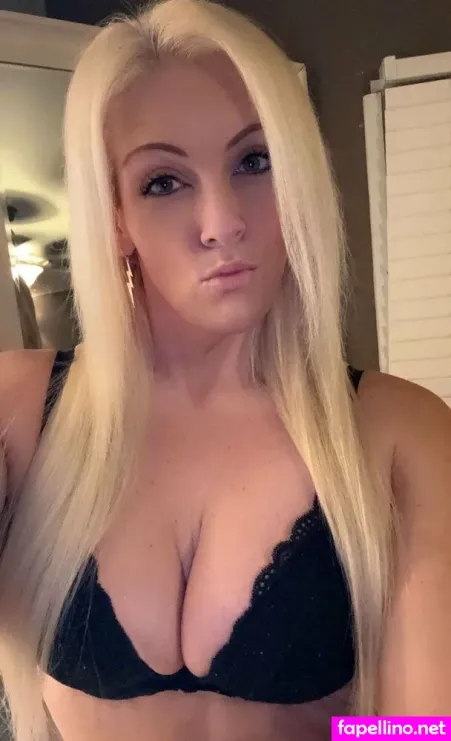 Princessariel32 OnlyFans Thumbnail #8JRWDX5cls