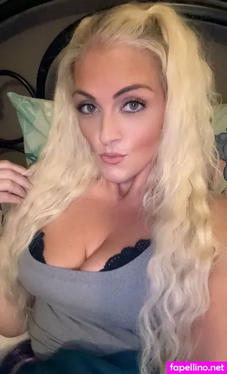 Princessariel32 OnlyFans Thumbnail #vA7bxvuSXG