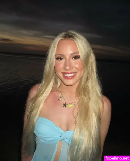 Princessava22 OnlyFans Thumbnail #a2SHB74oJD