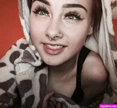 Princesscourtxo OnlyFans Thumbnail #e6sFmJeQ9Y