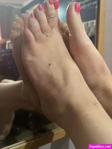 Princessdisneyfeet OnlyFans Thumbnail #VxS80nMZW6