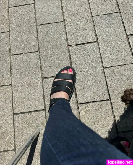 Princessdisneyfeet OnlyFans Thumbnail #wMgiVaxnN7