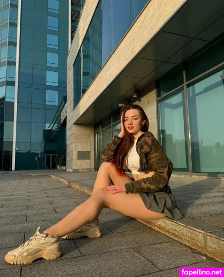 Princesse Katrin OnlyFans Thumbnail #j3txCARSY5