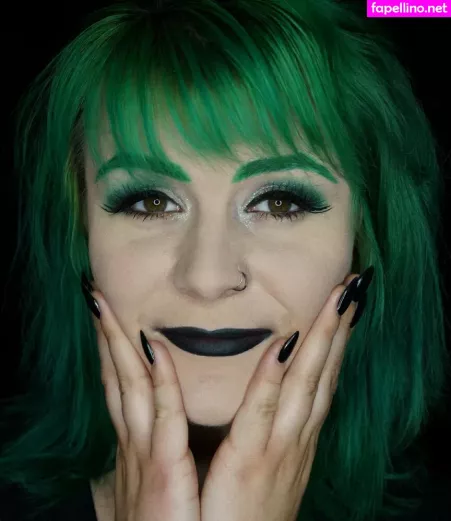 Princessemeraldd2 OnlyFans Thumbnail #VTufoElLe7