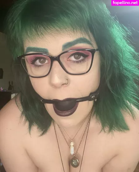 Princessemeraldd2 OnlyFans Thumbnail #g2BPknLw2C