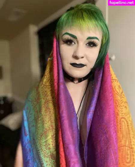 Princessemeraldd2 OnlyFans Thumbnail #q91gfUSGjh