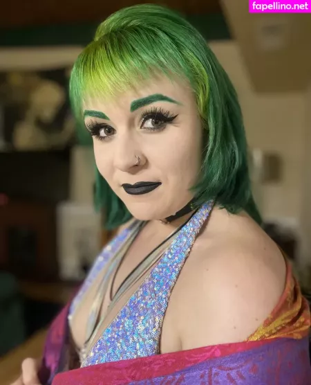 Princessemeraldd2 OnlyFans Thumbnail #zT8r4I0I8M