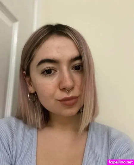 Princessemily18 OnlyFans Thumbnail #5SsFHIoLFh