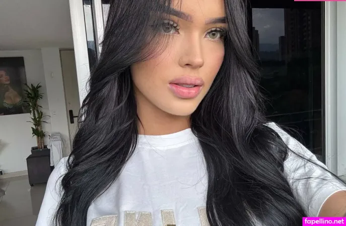 Princesslucianaa 1 OnlyFans Thumbnail #tzgzIpjpbn