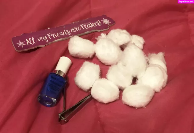 Princessofhandsandfeet OnlyFans Thumbnail #2Px5BDmgdG