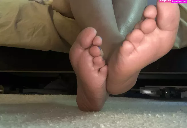 Princessofhandsandfeet OnlyFans Thumbnail #4KCplDFKPS