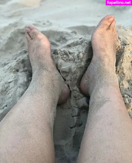 Princessofhandsandfeet OnlyFans Thumbnail #92KWdudGdX