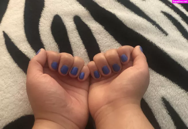 Princessofhandsandfeet OnlyFans Thumbnail #9ncuNfuczn