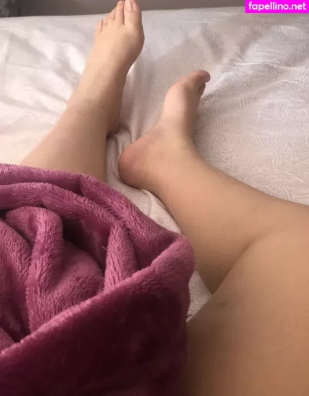 Princessofhandsandfeet OnlyFans Thumbnail #yU984I1MmE