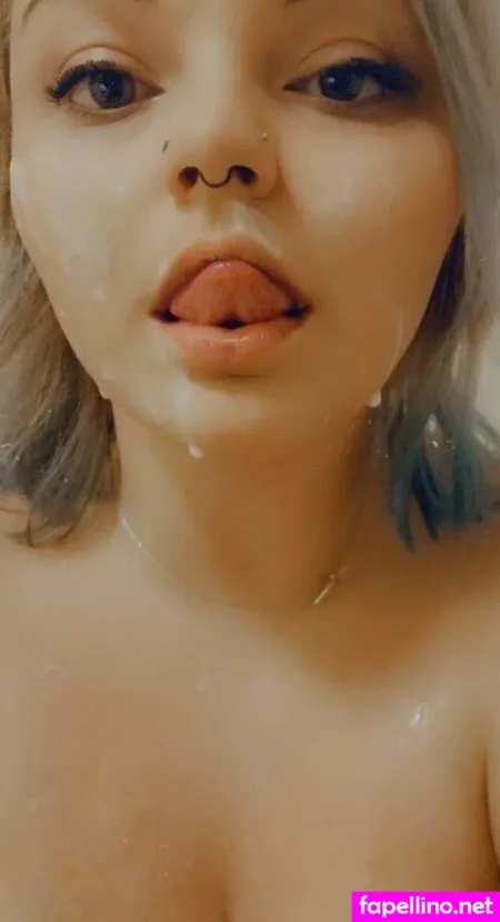 Princessvictoriafree OnlyFans Thumbnail #0qSUTWmB0q