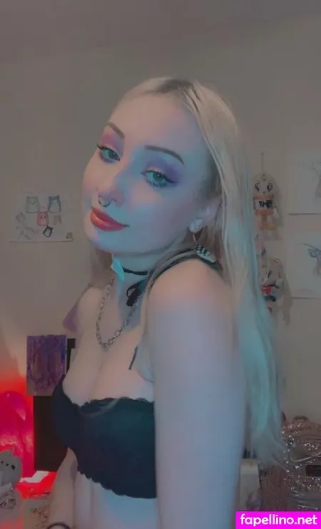 Princessviolet22 OnlyFans Thumbnail #6DhDwYIv1w