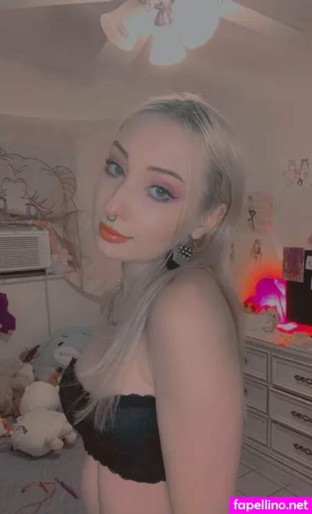 Princessviolet22 OnlyFans Thumbnail #A3NhgUYo87