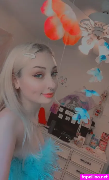 Princessviolet22 OnlyFans Thumbnail #KMR5c7IAt3