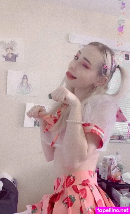 Princessviolet22 OnlyFans Thumbnail #e5eOYH9x2J