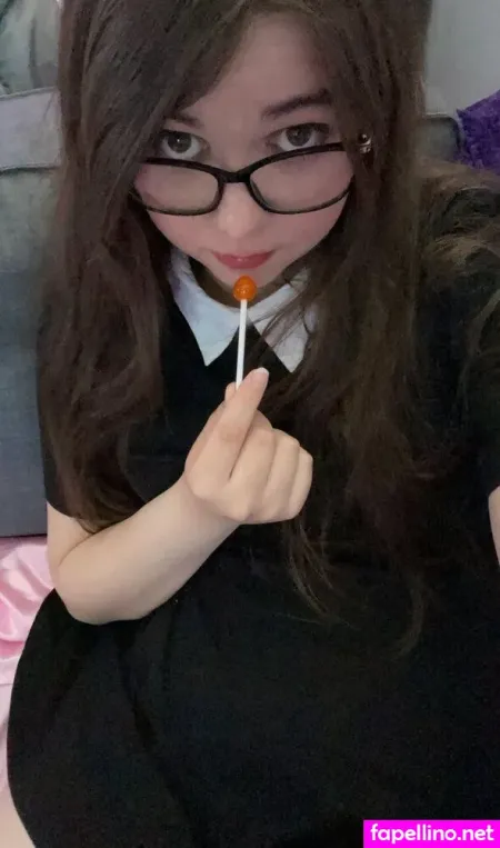 Princesszoey OnlyFans Thumbnail #XWl3U0QQ4i