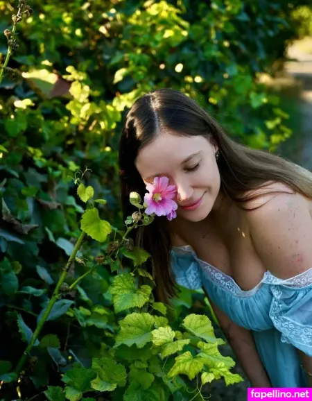 Princeszelda OnlyFans Thumbnail #z5uxYMST71