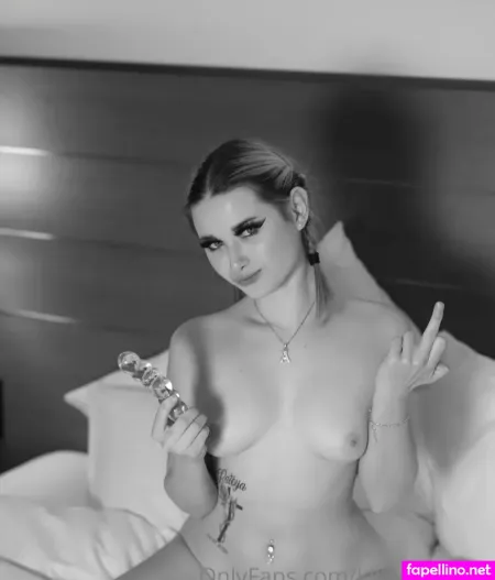 Prinzessin Irina Killerbraut OnlyFans Thumbnail #7VSy7tXUlY