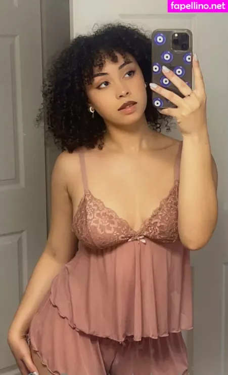 Prissybiscuit OnlyFans Thumbnail #5Vuxxel5Oc