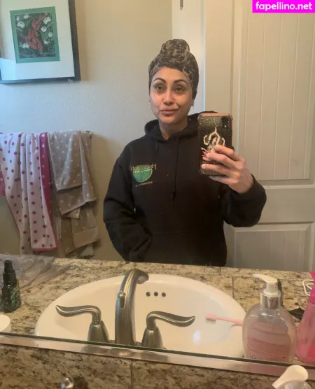 Priya Anjali Rai OnlyFans Thumbnail #UFw5YazJKB