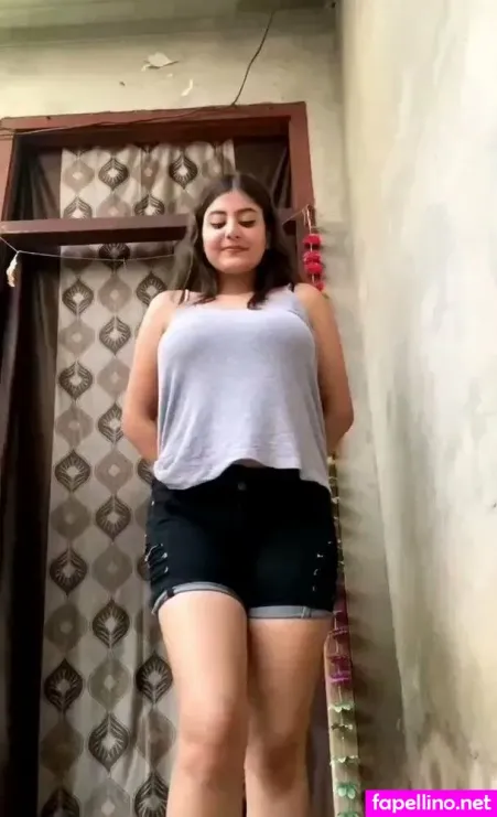 Priya Maggo 1 OnlyFans Thumbnail #DyJW3ees0m