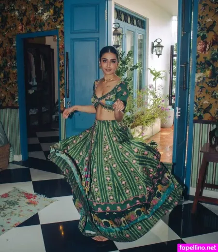 Priya Prakash Varrier Main Profile Photo