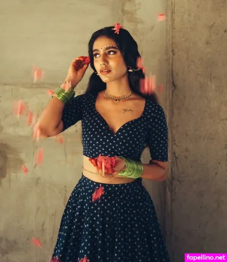 Priya Prakash Varrier OnlyFans Thumbnail #qIFF5YlBGS