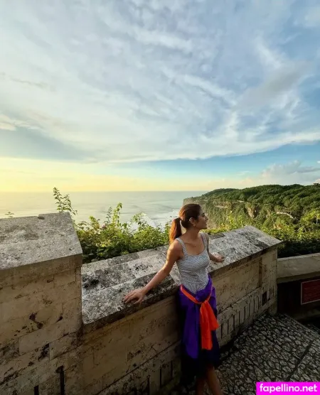 Priya Prakash Varrier OnlyFans Thumbnail #yDnze9zflO