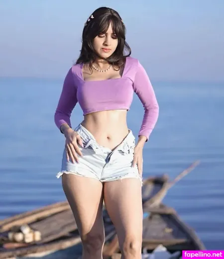 Priyanka Kholgade OnlyFans Thumbnail #aoT4Hhds4q