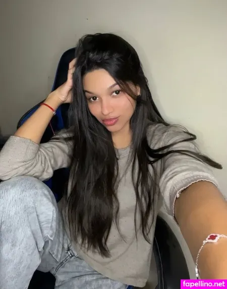 Priyarose OnlyFans Thumbnail #FNGcDOLL0j