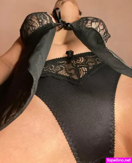 Propiee OnlyFans Thumbnail #mSt92rm5vJ