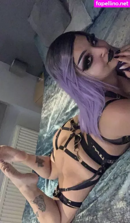 Prosecco Glazed Lips OnlyFans Thumbnail #DwTYnS1lTS