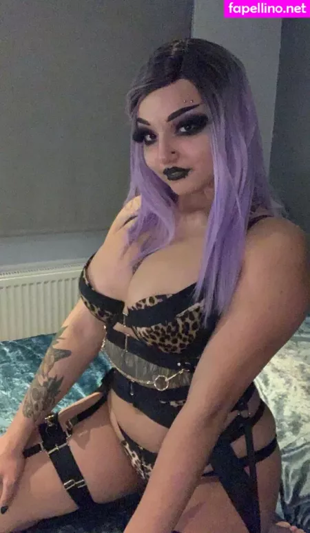 Prosecco Glazed Lips OnlyFans Thumbnail #UHfWEPcx3E