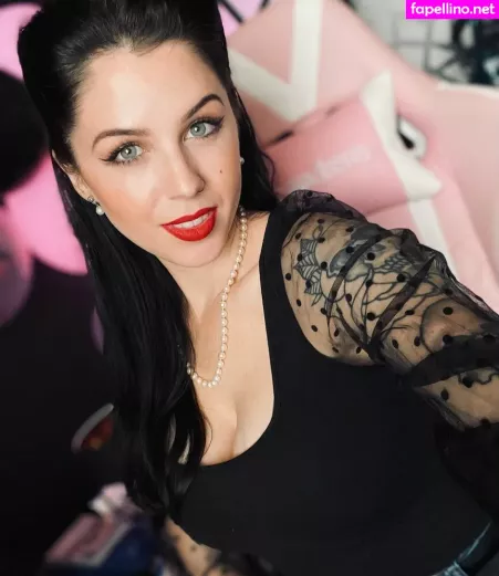 Punkqueenxoxo OnlyFans Thumbnail #nXl2dBcfwo