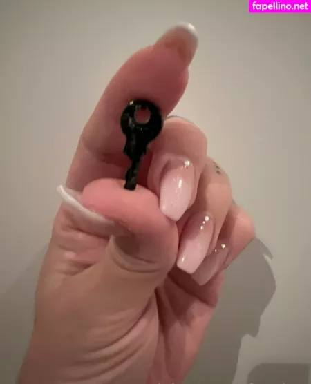 Pure Femdom OnlyFans Thumbnail #X7EWQf7mne