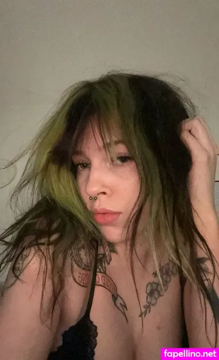 Purpleenigmafree OnlyFans Thumbnail #2Avu3K3kv9