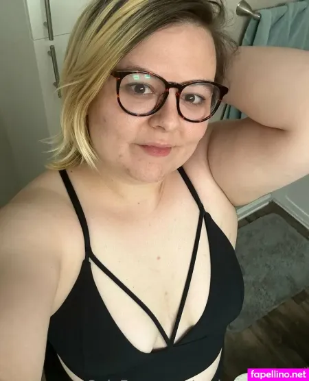 Purpleroseissocute OnlyFans Thumbnail #QDH6MJPiMJ