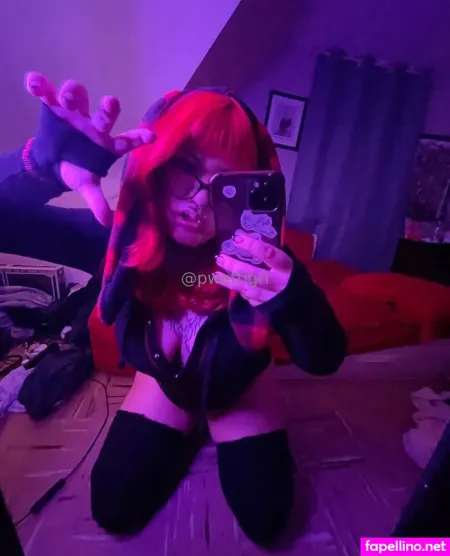 Pwettigrl OnlyFans Thumbnail #QmRdcCwQoQ