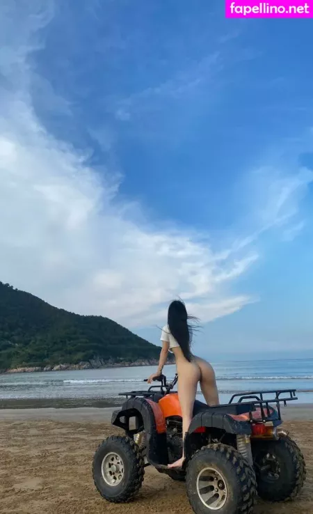 Qianniutt OnlyFans Thumbnail #B8dNezmALW