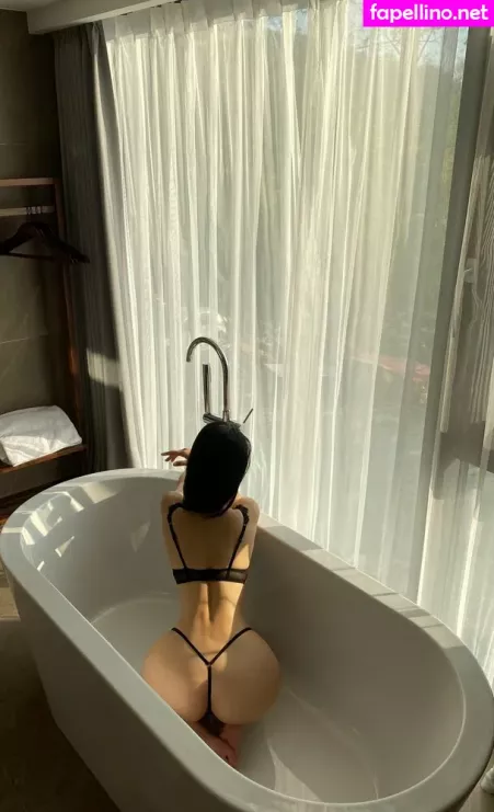 Qiaoniutt OnlyFans Thumbnail #UM3LFhkXvd