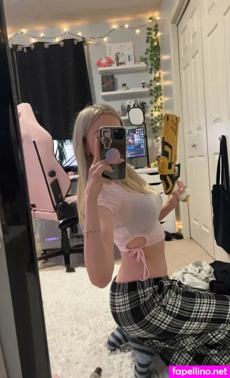 Qor Saige OnlyFans Thumbnail #Xyi6UlTFDj