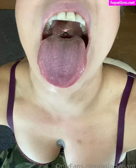 Qsladygiant OnlyFans Thumbnail #Hx7mszPGlr