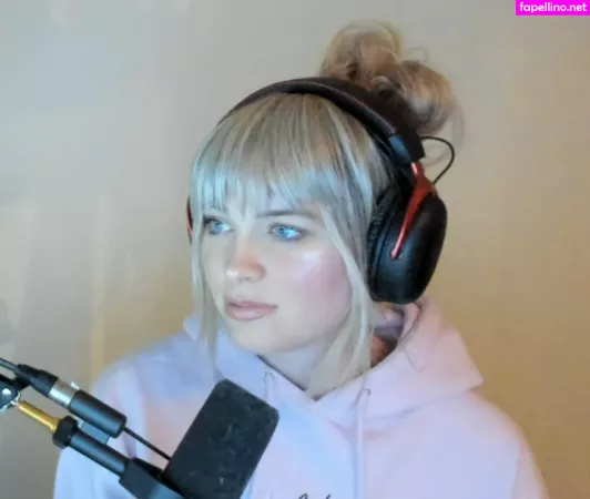 Qtcinderella 15 OnlyFans Thumbnail #W0nXraVxS4