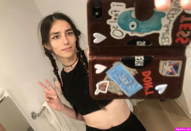 Qtess OnlyFans Thumbnail #Z3zsIgLnVy