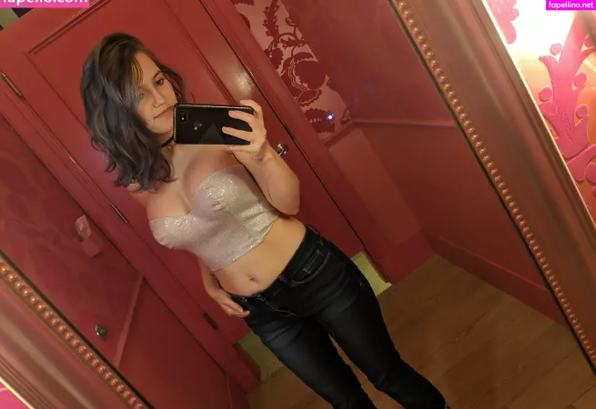 Qtlux OnlyFans Thumbnail #f1OZdUgobJ